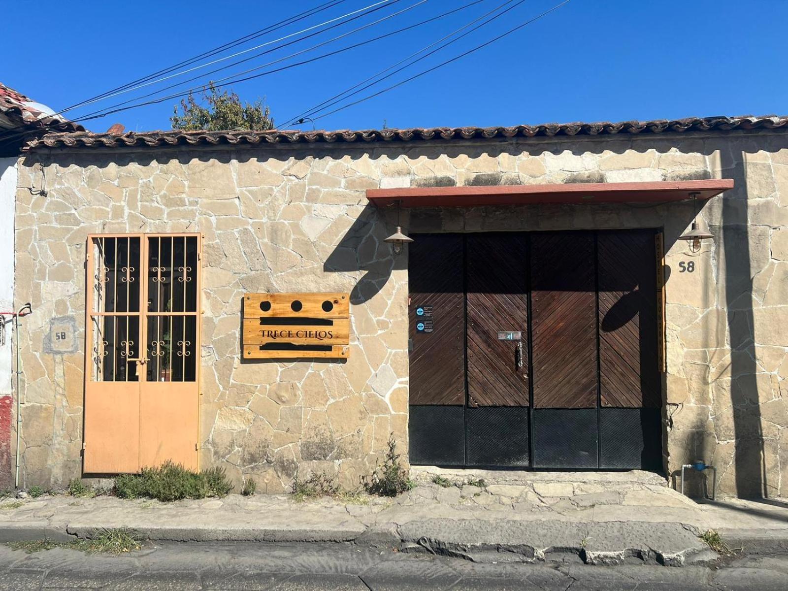 13 Cielos Hostel San Cristóbal de Las Casas Buitenkant foto